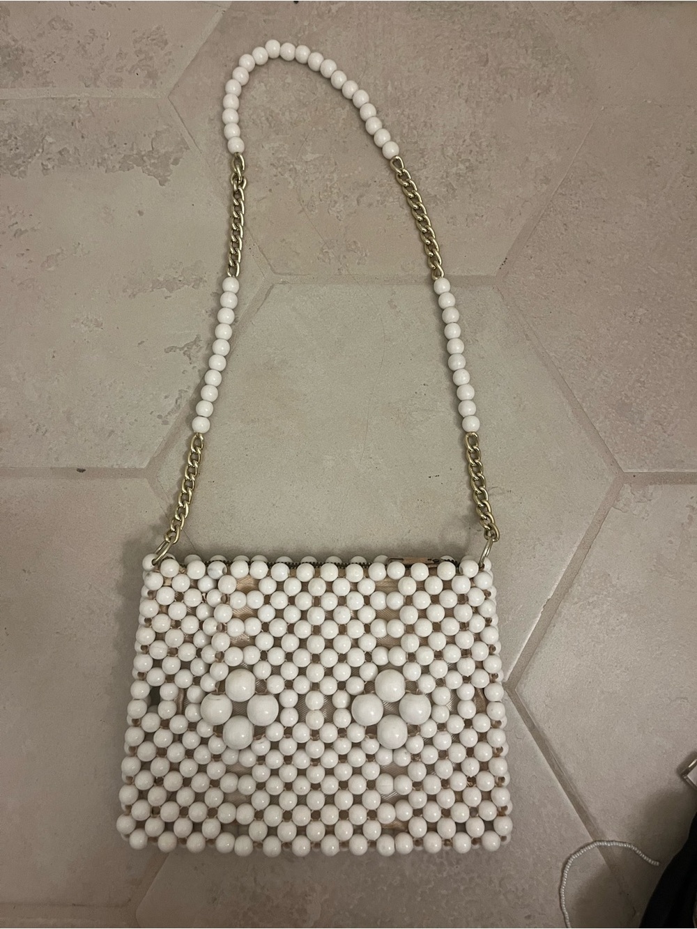 White Beaded Shoulder Bag with Chain Strap